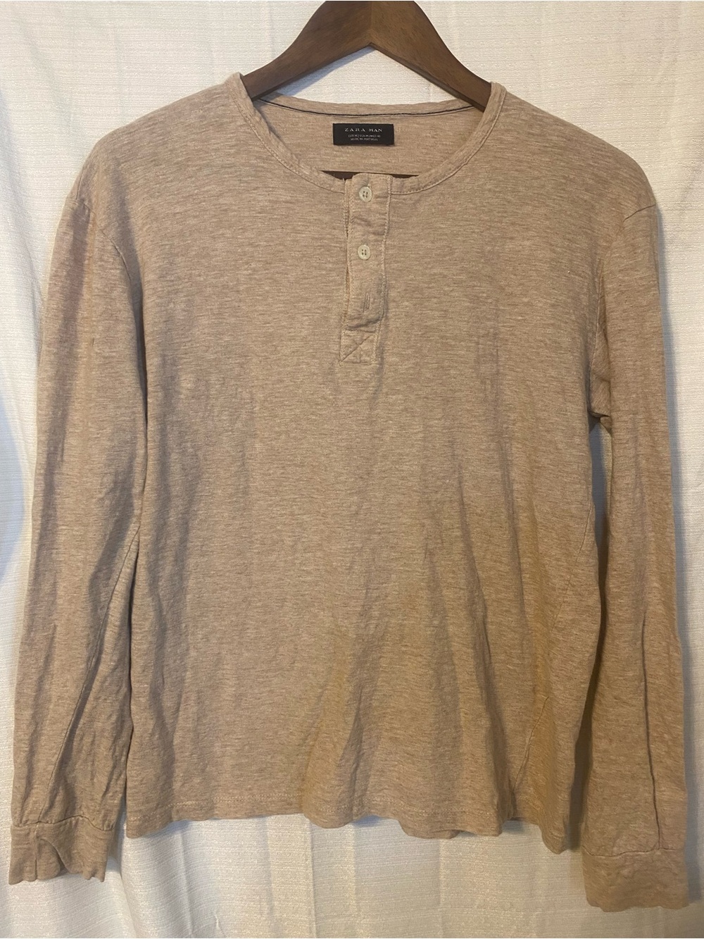 Zara Men's Long-Sleeve Henley in Light Beige